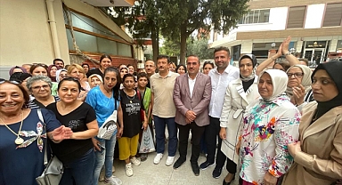 AK Parti'li Hamza Dağ, İzmir'de yürüttükleri "Karınca Modeli"ni anlattı