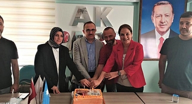 Aşure etkinliğine Kerem Ali Sürekli sürprizi