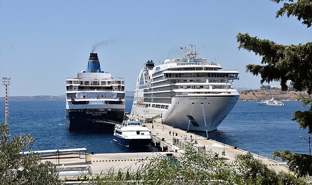 Bahama bandıralı kruvaziyer Seabourn Encore Bodrum'a yanaştırıldı