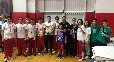 Çağrı spor merkezi takım halinde şampiyon.