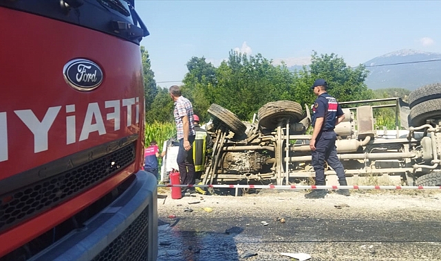 Denizli'de devrilen beton mikserinin sürücüsü öldü