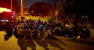 İzmir'de jandarma ekipleri 10 günde 446 düzensiz göçmen yakaladı