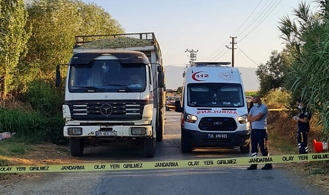 İzmir'de kamyonetler arasında sıkışan kişi öldü