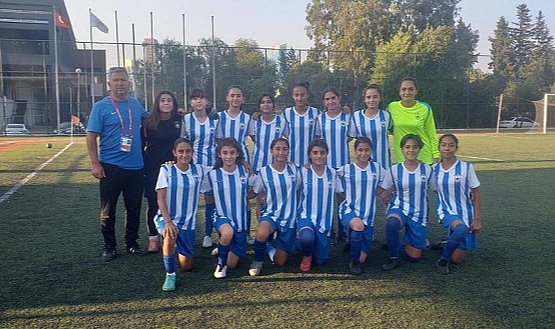 Konak Kız Futbol Takımı fırtına gibi