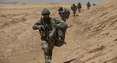 Mehmetçiğin eli tetikte