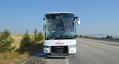 Trafik kazasında 2 kişi öldü, 5 kişi yaralandı