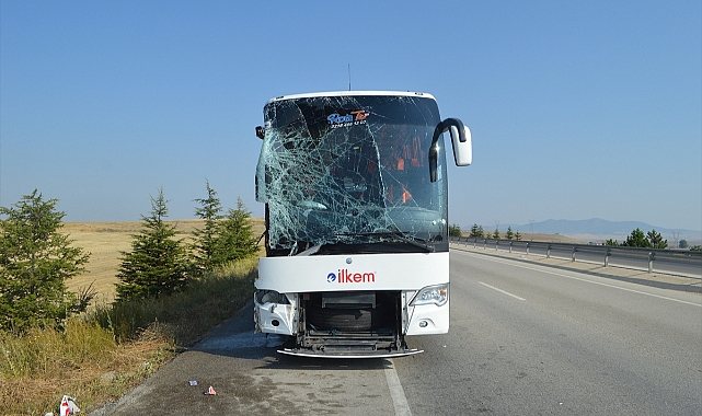 Trafik kazasında 2 kişi öldü, 5 kişi yaralandı
