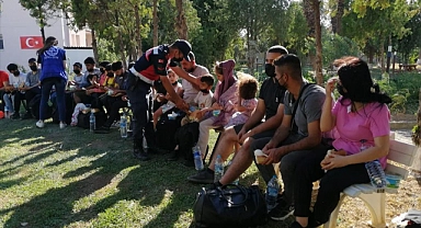 Yasa dışı geçişe hazırlanan 855 düzensiz göçmen yakalandı