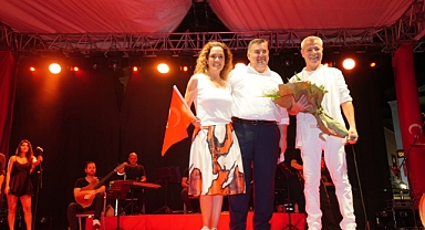 Zaferin 100. yılı Çeşme’de coşkuyla kutlandı