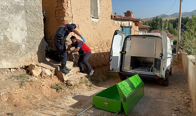 Afyonkarahisar&#039;da bir kişi evinde ölü bulundu