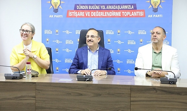 AK Parti İzmir’de ‘Vefa Buluşmaları’nda 3 yıl geride kaldı
