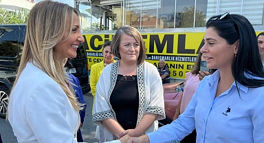 Aylin Nazlıaka, İzmir'de Darp Edilen Otobüs Şoförü Burçin Akça'yı Ziyaret Etti