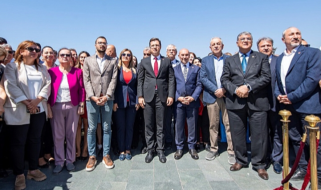 Başkan Soyer CHP’nin kuruluşunun 99. yıl kutlamasına katıldı