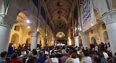 Çeşme’nin dört bir yanında festival coşkusu