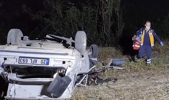 Denizli'de devrilen otomobildeki 2 kişi öldü, 1 kişi yaralandı