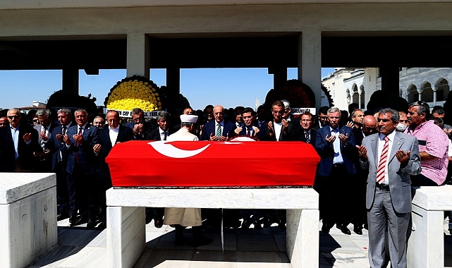 Eski milletvekili Pekşen'in cenazesi Ankara'da toprağa verildi