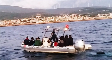 Geri itilen 259 düzensiz göçmen kurtarıldı