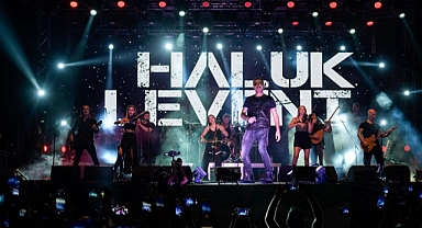İEF Çim Konserleri’nde finali Haluk Levent yaptı