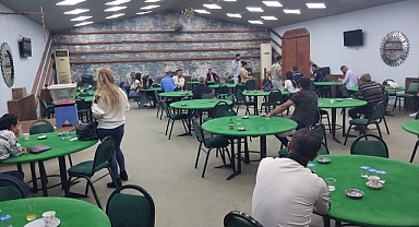 İzmir'de kumar operasyonunda 2 kişi gözaltına alındı