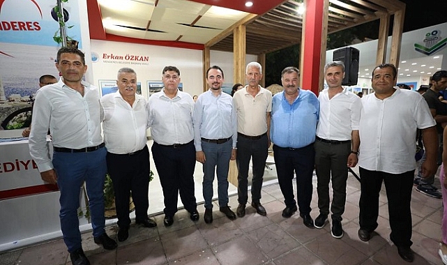 İzmir Enternasyonal Fuarı’nda Menderes’e Yoğun İlgi