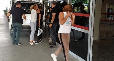 Kovalamaca sonucu durdurulan araçtaki 4 hırsızlık zanlısı yakalandı