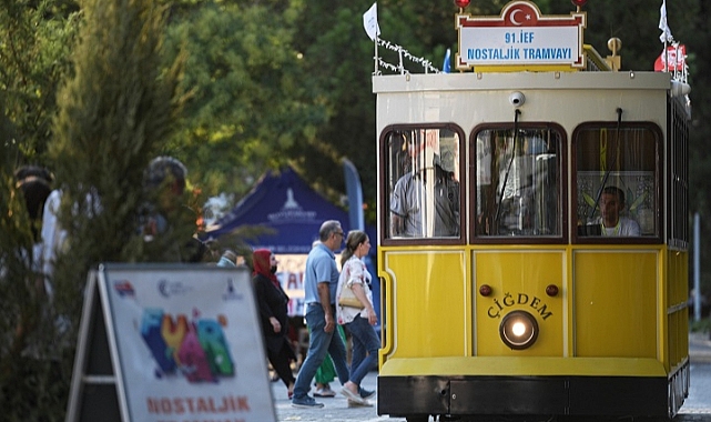 “Nostaljik Tramvay” fuar ziyaretçilerini geçmişe götürüyor