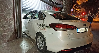Otomobil iş yerine girdi