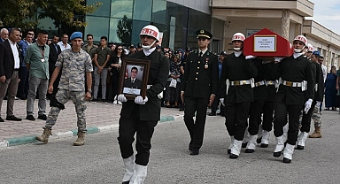 Şehit Piyade Üsteğmen Erkuş Toprağa Verildi