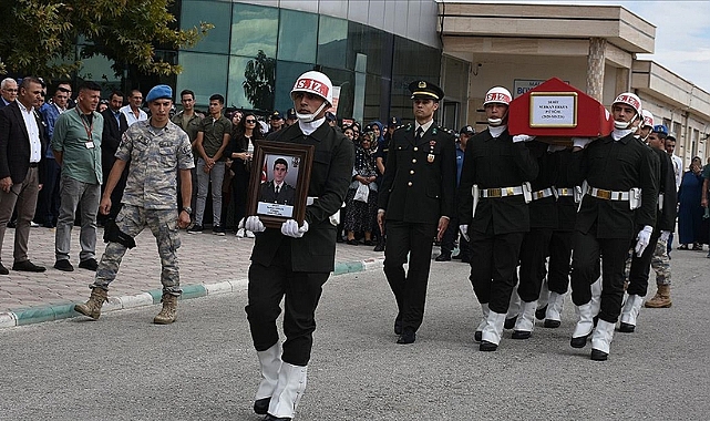 Şehit Piyade Üsteğmen Erkuş Toprağa Verildi
