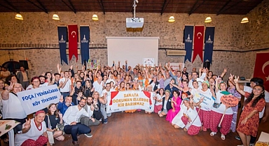 Soyer sanatı kırsaldan kente yayan tiyatro emekçileriyle buluştu