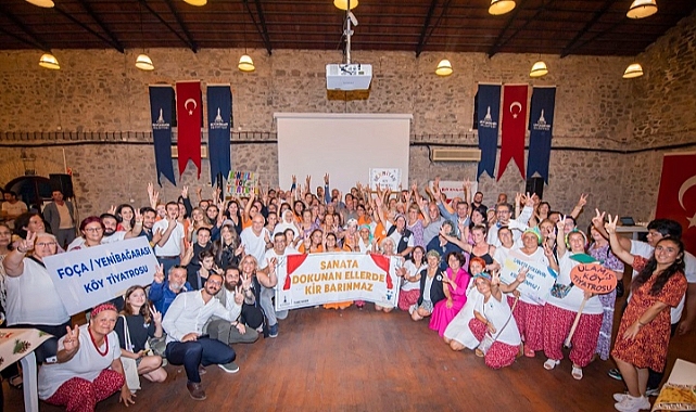 Soyer sanatı kırsaldan kente yayan tiyatro emekçileriyle buluştu