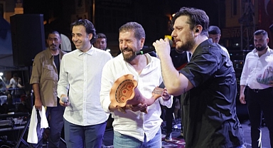 Yağcıbedir Uçan Halı Şenliğinin İlk Gününde Ekin Uzunlar Coşkusu