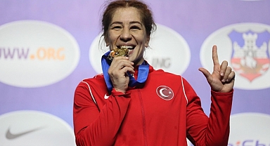Yasemin Adar Yiğit Dünya Şampiyonu