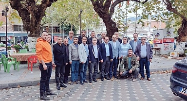 AK Partili Kırkpınar Esnaf Ve Vatandaşlarla Bir Araya Geldi
