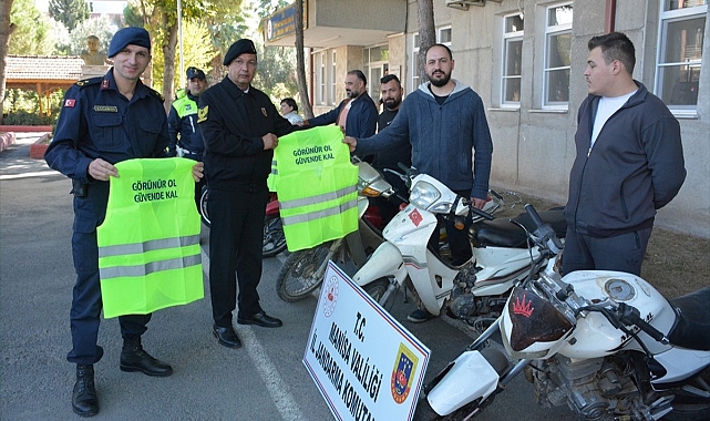 Akhisar'da çalıntı 14 motosiklet sahibine teslim edildi