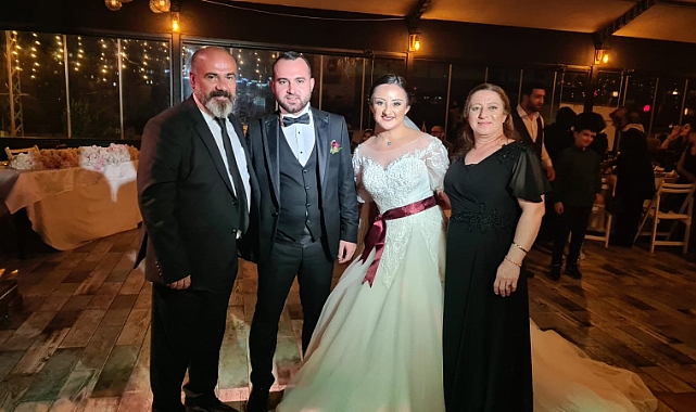 Atar ve Gül Ailesinin  Mutlu Günü