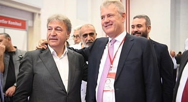 Başkan İduğ İZTO Ailesi kucaklaştı
