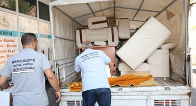 Bayraklı Belediyesinden üniversite öğrencilerine ev eşyası desteği