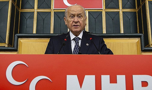 "Cesaretin varsa adaylığını ilan et"