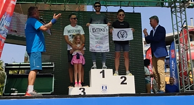 Denizlili Atlet Ömer Oklu, Bodrum yarı maratonunun tozuna attı