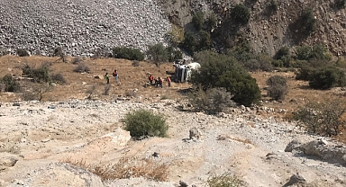 Devrilen beton mikserinin sürücüsü yaralandı