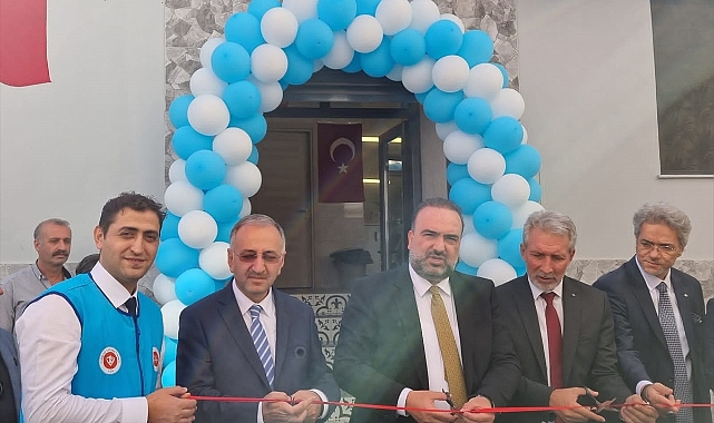 İzmir'de ihtiyaç sahipleri için yapılan aşevi hizmete girdi