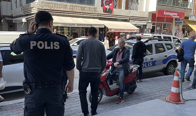 İzmir'de kuyumcu dükkanında çıkan kavgada 1 kişi bıçakla yaralandı