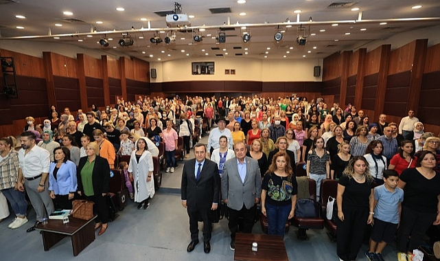 Konak’ta “Güçlü kadın, güçlü anne, güçlü çocuk” konuşuldu