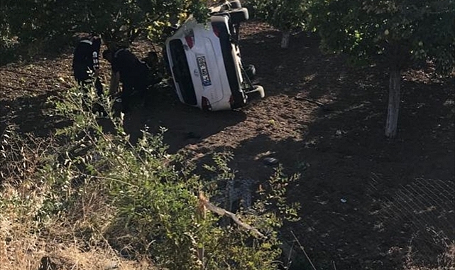 Uşak'ta tarlaya devrilen otomobilin sürücüsü öldü