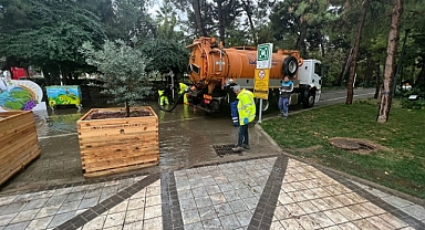 Aşırı yağış alan bölgelere anında müdahale ediliyor