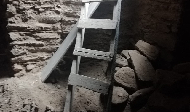 Aydın'da antik kentte kaçak kazı yapan 4 kişi suçüstü yakalandı