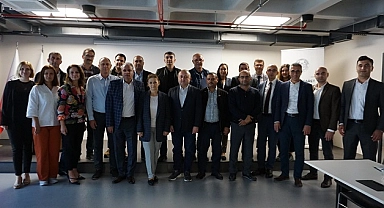 Azerbaycan Heyeti İzmir Ticaret Borsası’nı Ziyaret Etti