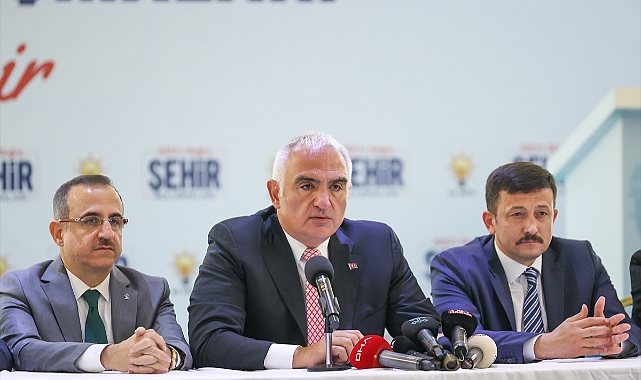 Bakan Ersoy Gazetecilerle Buluştu