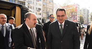 Bakan Varank’tan İzQ’ya ziyaret